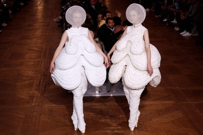 「トム ブラウン」18年春夏