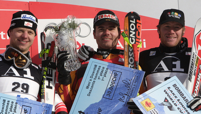 男子滑降開幕戦 ジャン・ヒューデックが地元優勝を飾る