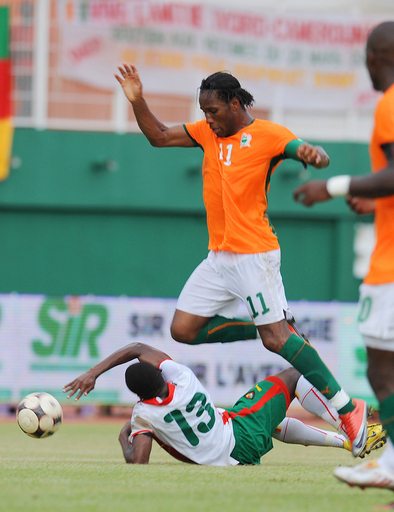 コートジボワールで犠牲者追悼試合、W杯予選将棋倒し事故