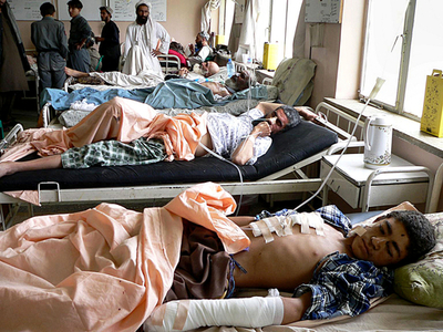 「国際平和デー」にアフガニスタンで仏兵死亡、民間人も巻き添えに