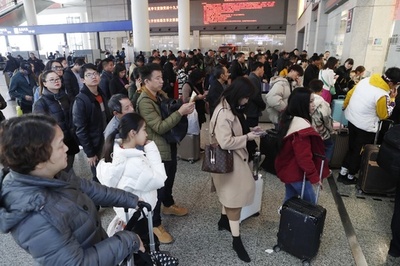 中国の民族大移動「春運」 今年も繰り広げられる鉄道切符争奪戦
