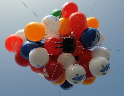 風船で大西洋横断を試みた米冒険家、失敗しカナダに着陸