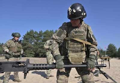 10億円横領容疑、国防省高官2人拘束 ウクライナ