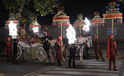 結婚式に向かう花婿、銃撃され手術受けるも同日無事結婚 印