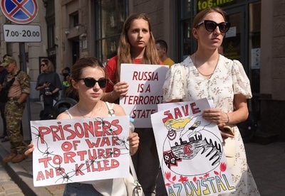 捕虜収容所で虐待・拷問横行 解放されたウクライナ兵証言