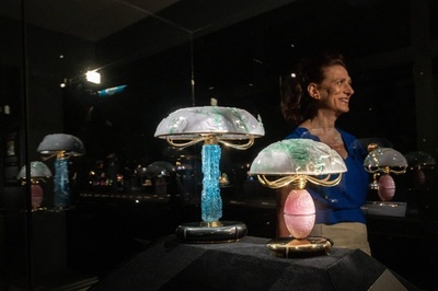 仏宝石細工の巨匠、ニューヨークで個展開催