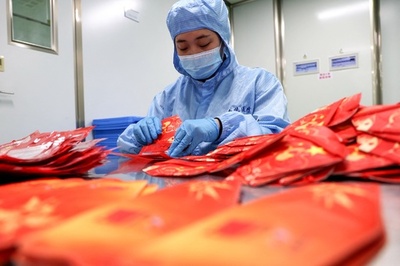 北京五輪用のマスクの生産も急ピッチ 中国