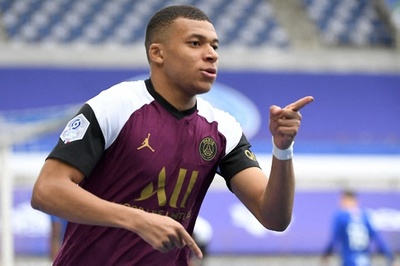 PSGが首位リールを追走 エムバペのゴール口火に4得点