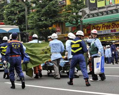 秋葉原の無差別殺傷事件、加藤容疑者を送検