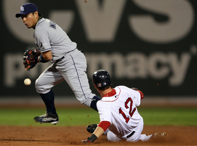 岩村 7打数2安打、レイズは延長戦を勝利