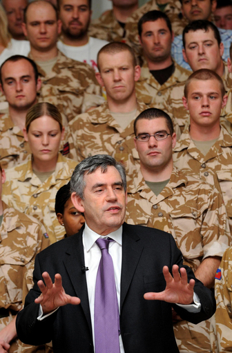 ブラウン英首相、2週間以内のバスラの治安権限移譲を明言