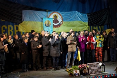 ウクライナ野党、親EUの暫定閣僚候補を発表