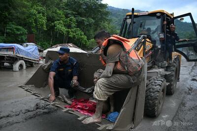 ネパール・チベット洪水で160人死亡、数百人が安否不明 救助活動続く