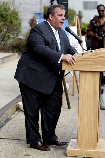 「太め」の米大統領有力候補、実は減量手術を受けていた