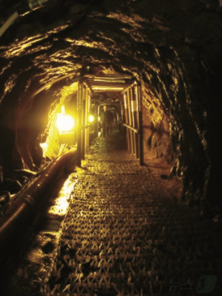 DMZ平和観光第1コースである第3トンネル＝坡州市役所提供(c)news1