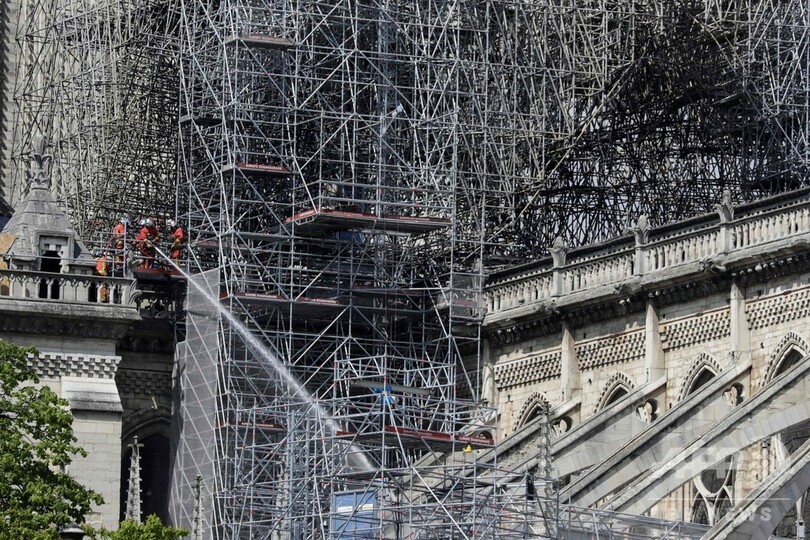 仏ノートルダムで改修作業員が喫煙認める、火災との関連性は否定