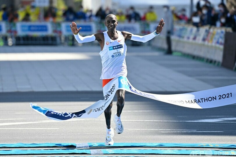 キプチョゲが東京マラソン優勝 世界記録更新には届かず