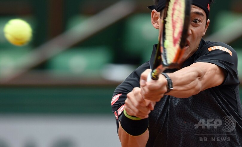 錦織の初戦は雨天中断、第3セットから再開へ 全仏OP