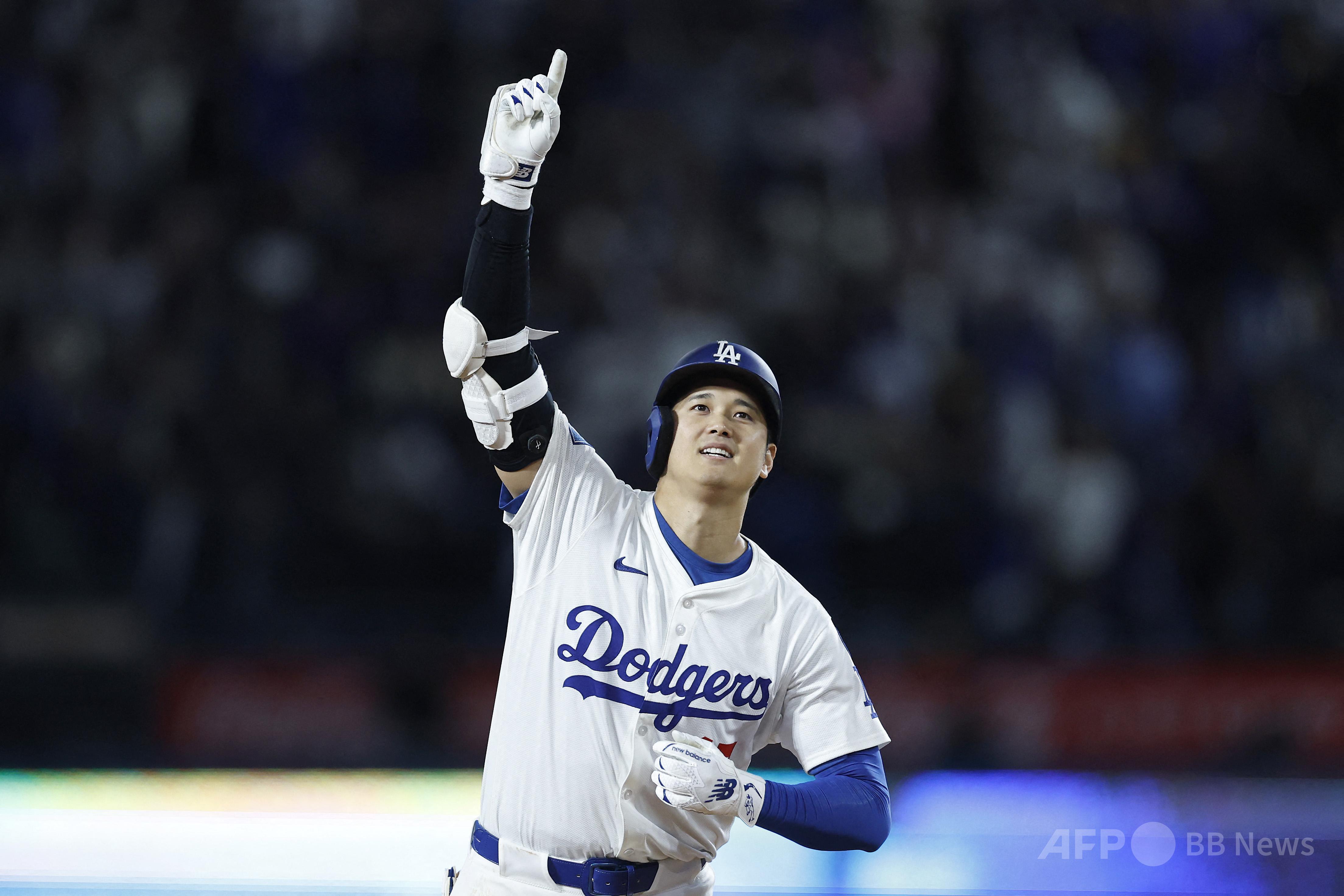 大谷翔平がサヨナラ本塁打 ドジャース開幕8連勝 写真8枚 国際 大谷翔平がサヨナラ本塁打 ドジャース開幕8連勝 写真8枚 国際