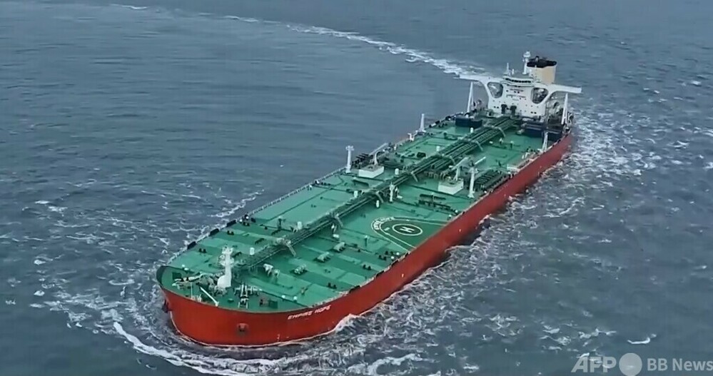 中国 独自開発の次世代超大型タンカー引き渡し