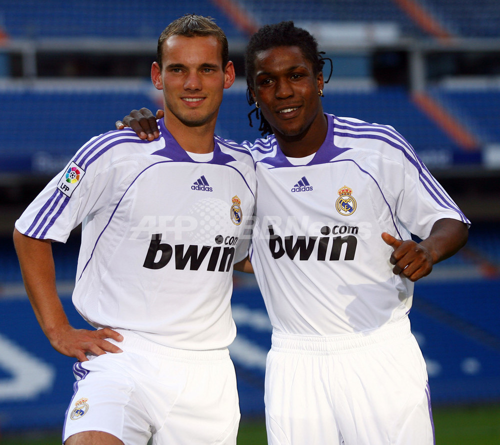 スナイデル選手サイン入りレアル・マドリードユニフォーム スナイデル選手サイン入りレアル・マドリードユニフォーム 【公式通販】