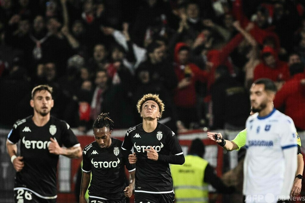 仏サッカーにまたも新星現る モナコの17歳ベン・セギルが2得点 写真6枚 国際ニュース:AFPBB News
