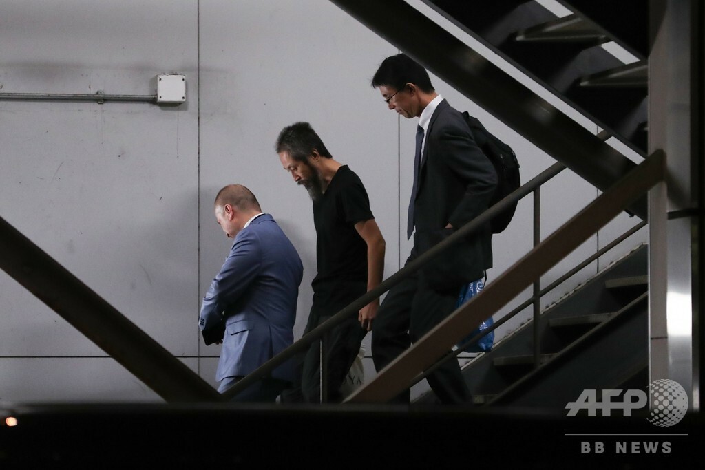 シリアで拘束・解放の安田純平さん、喜びの帰国 ネットでは誹謗中傷も