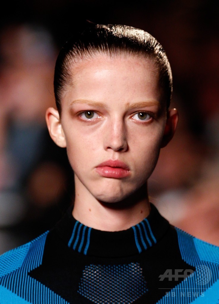 スニーカースタイルがさらに進化！？「アレキサンダー ワン」15年春夏