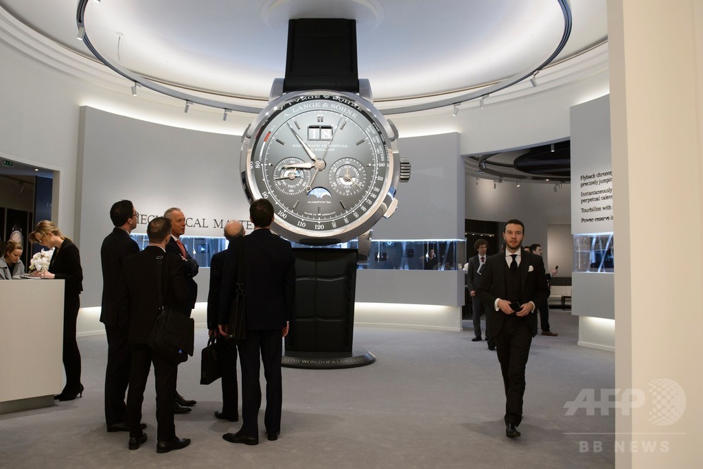 【写真特集】国際高級時計見本市「SIHH 2016」開幕
