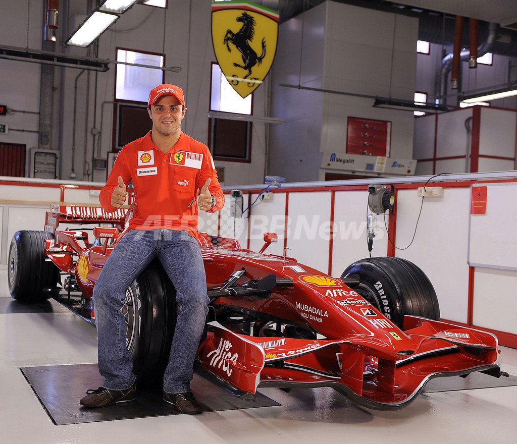 フェラーリ 2008年用ニューマシン「F2008」を発表 写真13枚