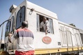 エチオピア・ディレダワの駅で、フランスが建設した「ディレダワ〜デウェレ鉄道」を運行する職員（2022年10月24日撮影）。(c)Amanuel Sileshi / AFP