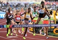 第18回世界陸上オレゴン大会、女子3000メートル障害決勝。レースに臨むカザフスタンのノラ・ジェルト（右、2022年7月20日撮影）。(c)Jewel SAMAD / AFP