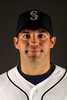 米大リーグ（MLB）のシアトル・マリナーズ（%%Seattle Mariners%%）は25日、キャンプが行われているアリゾナ州ピオリア（Peoria）でメディア向けのフォトデーを催した。写真はポーズをとるライアン・ガルコ（%%Ryan Garko%%）。（2010年2月25日撮影）(c)AFP/Getty Images/Ezra Shaw