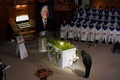 台湾・新北市の大学で行われた李登輝元総統の告別式で、祭壇の前で頭を下げる蔡英文総統（2020年9月19日撮影）。(c)Hsu Chao-chang / POOL / AFP