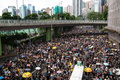 香港で行われた反政府デモで市中心部を行進する市民ら（2019年7月21日撮影）。(c)  Laurel Chor / AFP