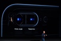 米サンフランシスコで行われたアップルの発表会で、「iPhone 7」などの新製品について説明するフィル・シラー上級副社長（2016年9月7日撮影）。(c)AFP/Josh Edelson