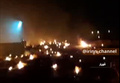 イランのウクライナ機墜落現場で炎上する残骸。国営イラン放送（IRIB）が公開した映像より（2020年1月8日提供）。(c)AFP PHOTO / HO / IRINN