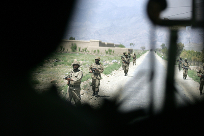 アルカイダ訓練基地で爆発、30人が死亡