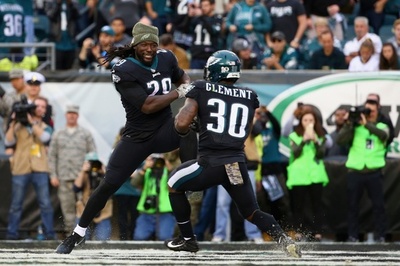 イーグルス、ブロンコスに圧勝で7連勝 QBウェンツが4TDパス