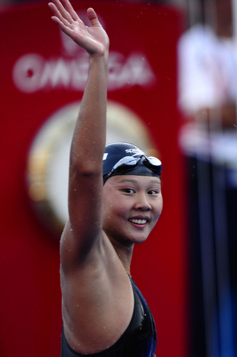 趙菁 世界新記録で女子50メートル背泳ぎ優勝、世界水泳