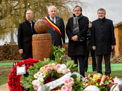 第1次世界大戦の「クリスマス休戦」から100周年、記念式典が行われる