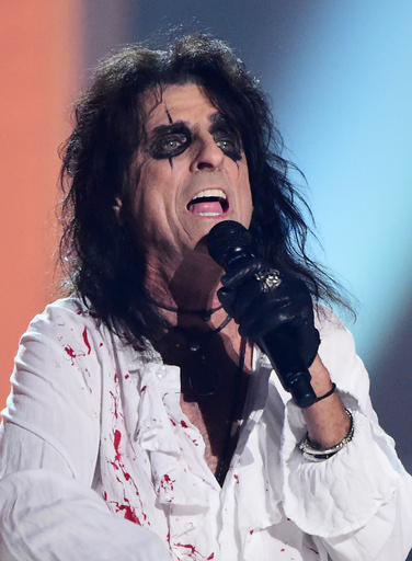 A・クーパー、贈り物のウォーホル作品を数十年ぶりに発見