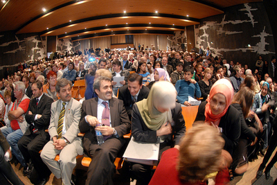 ケルンの大モスク建設計画をめぐり論争勃発