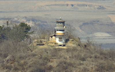 北朝鮮の無人機か、韓国軍が威嚇射撃