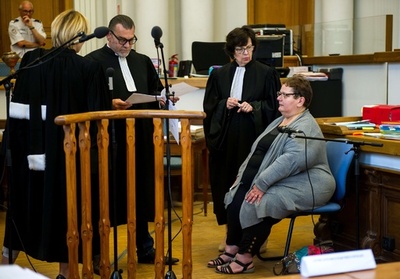 出産した赤ちゃん8人を殺害、母親に禁錮9年 フランス