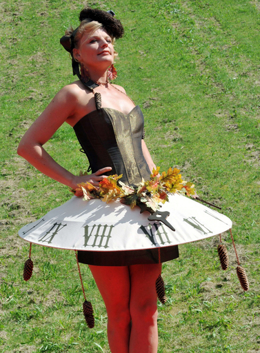 カッコー時計のユニークな衣装、ドイツのオペレッタ