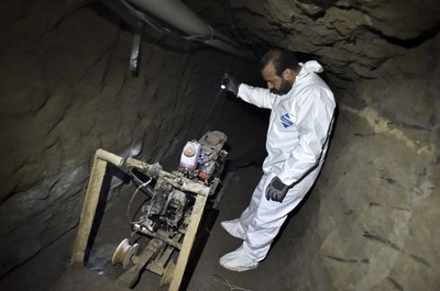 【写真特集】メキシコ麻薬王の脱獄トンネル、内部を公開