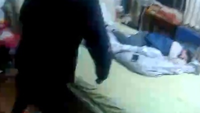 小学生が泣いて警察に通報 宿題が終わらないとパニック