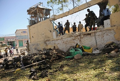 ソマリア教育省を武装グループが襲撃、15人死亡
