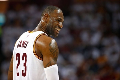 キャブスが辛くも逃げ切り、ラプターズは再びPO初戦落とす